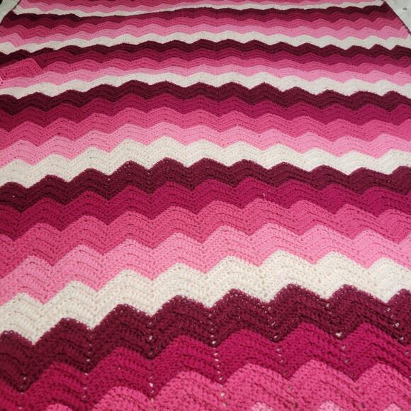 Handmade Zig Zag Chevron Afghan Throw Blanket Pink Mauve Dark Pink 5x8 1/2 - Picture 7 of 10